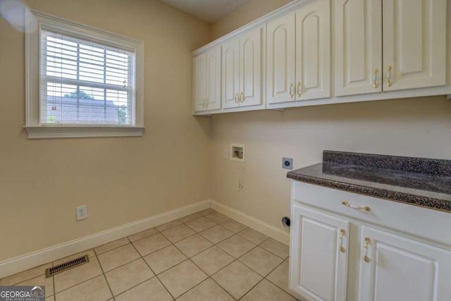 212 Willow Ridge Lane, Jackson, GA 30233