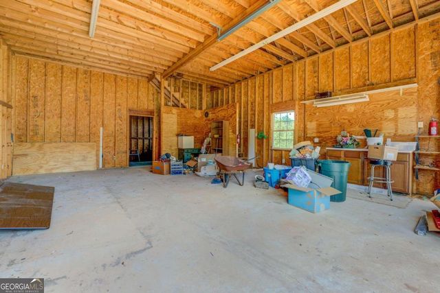 212 Willow Ridge Lane, Jackson, GA 30233