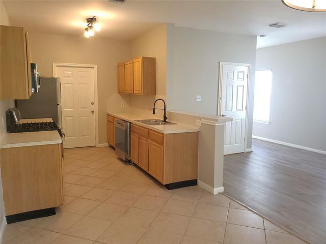 11802 Chetman Drive B, Houston, TX 77065