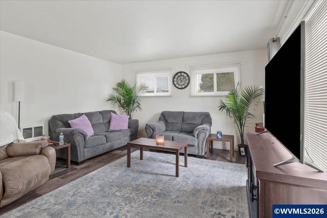 1735 Market St NE, Salem, OR 97301