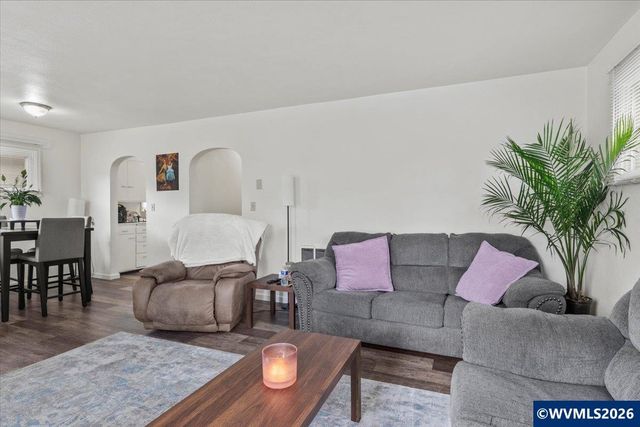 1735 Market St NE, Salem, OR 97301