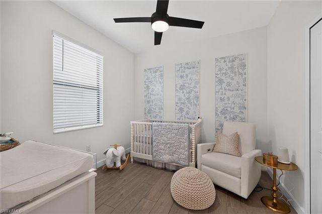 1385 Birdie DR, Naples, FL 34120