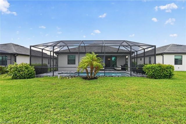 1385 Birdie DR, Naples, FL 34120