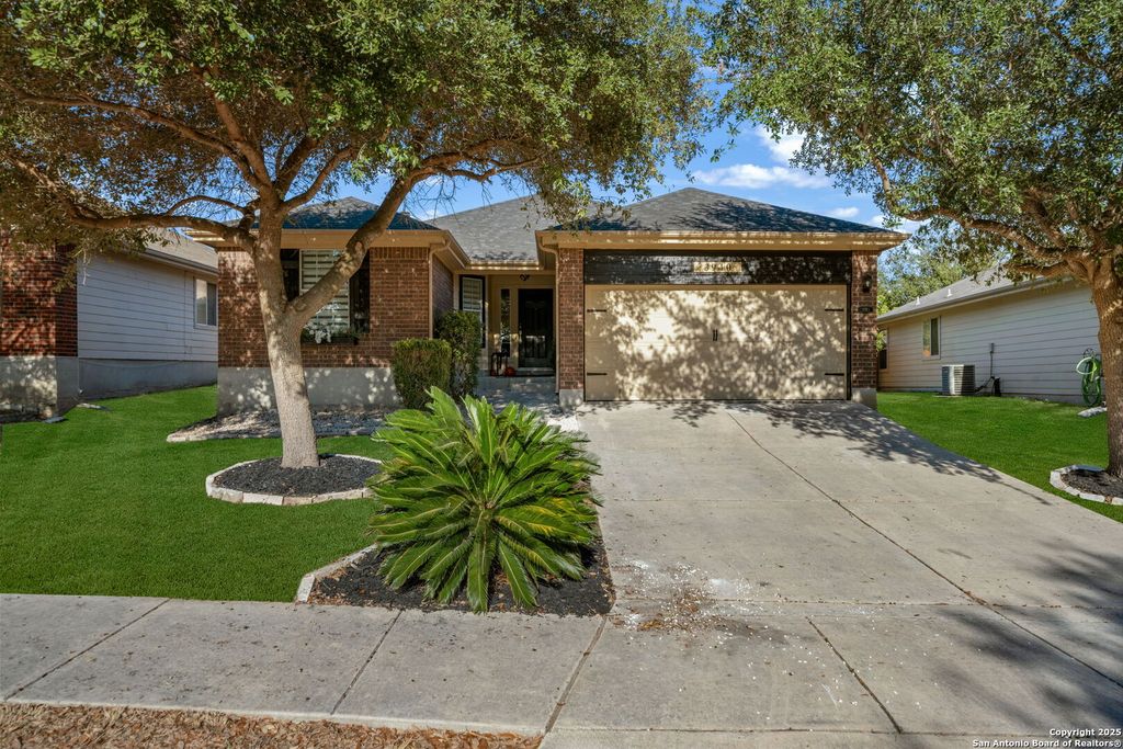 3940 Whisper Field, Schertz, TX 78108