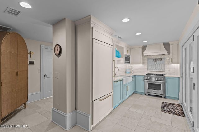 241 W First Street, Ocean Isle Beach, NC 28469