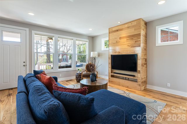 178 Courtland Place, Asheville, NC 28801