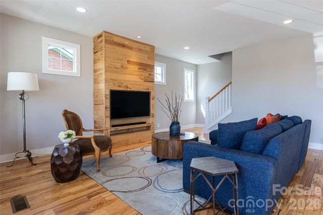 178 Courtland Place, Asheville, NC 28801