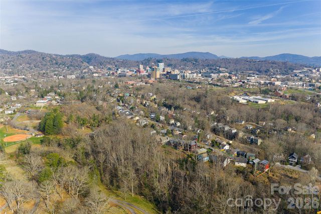 178 Courtland Place, Asheville, NC 28801