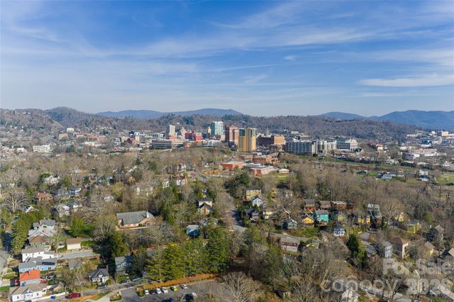 178 Courtland Place, Asheville, NC 28801