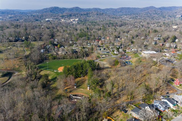 178 Courtland Place, Asheville, NC 28801