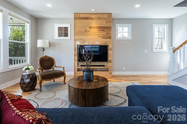 178 Courtland Place, Asheville, NC 28801