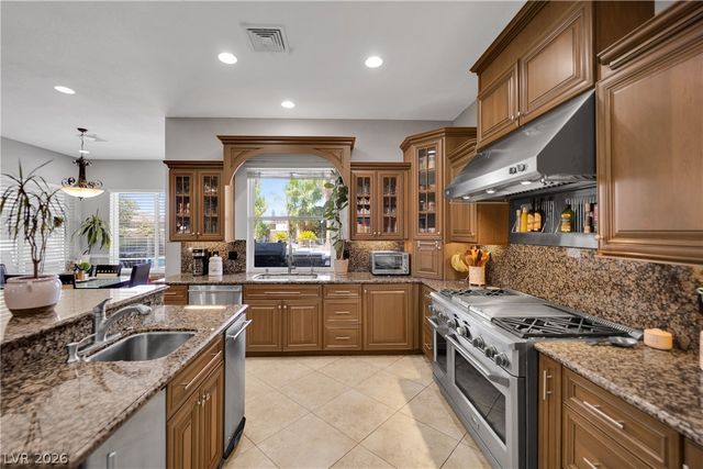 7675 Gilespie Street, Las Vegas, NV 89123