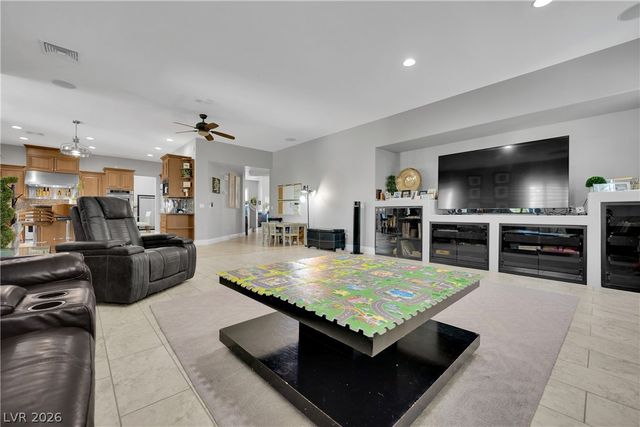 7675 Gilespie Street, Las Vegas, NV 89123