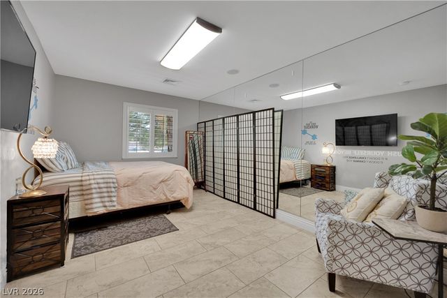 7675 Gilespie Street, Las Vegas, NV 89123