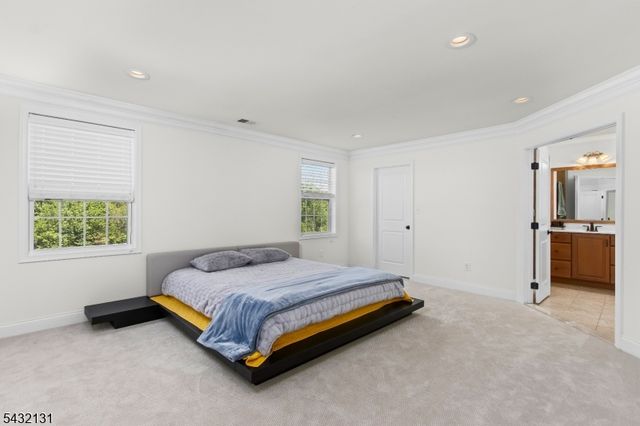 7 Heaton St, Mount Olive Twp., NJ 07828