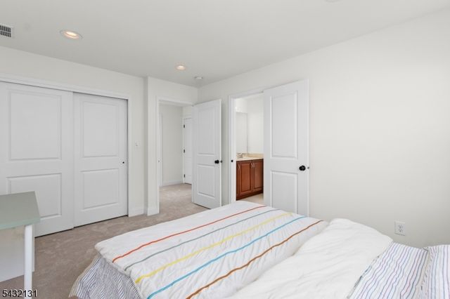 7 Heaton St, Mount Olive Twp., NJ 07828