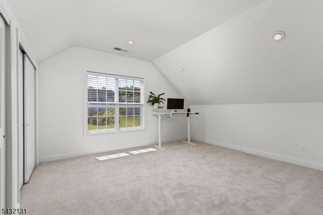 7 Heaton St, Mount Olive Twp., NJ 07828