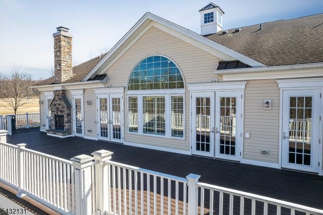 7 Heaton St, Mount Olive Twp., NJ 07828
