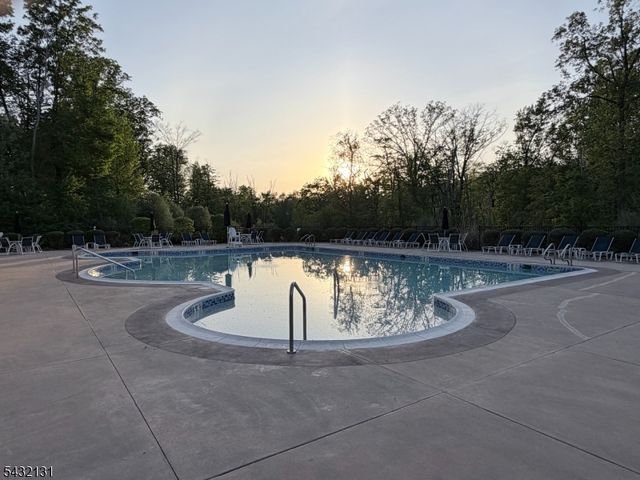 7 Heaton St, Mount Olive Twp., NJ 07828