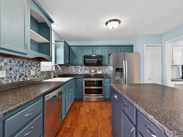 3018 Trappers Cove, Huntington, IN 46750