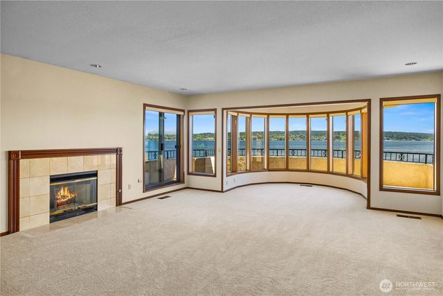 6669 N NE Windermere Road, Seattle, WA 98115