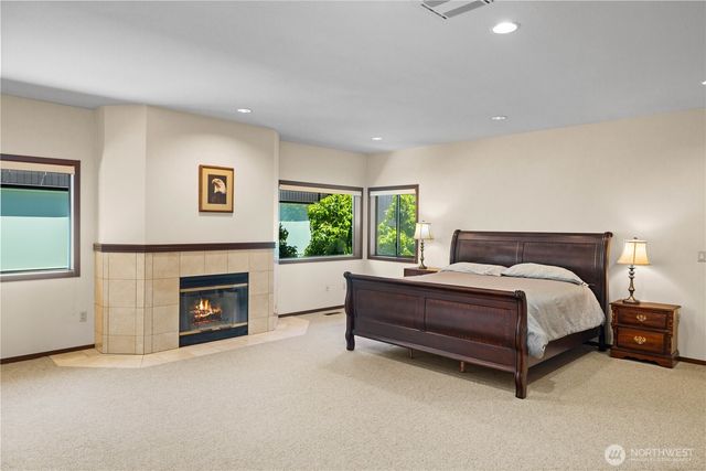 6669 N NE Windermere Road, Seattle, WA 98115