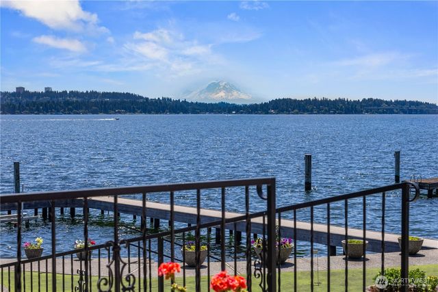 6669 N NE Windermere Road, Seattle, WA 98115