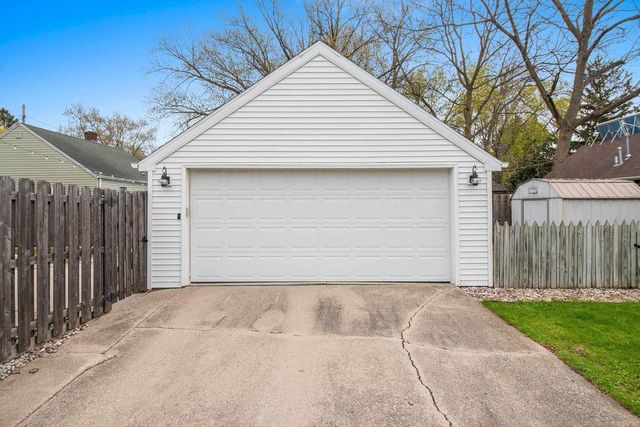 1609 W SPRING STREET, Appleton, WI 54914