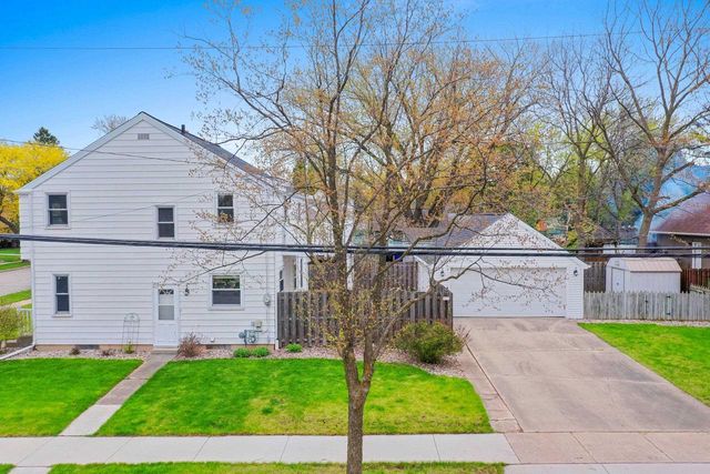 1609 W SPRING STREET, Appleton, WI 54914