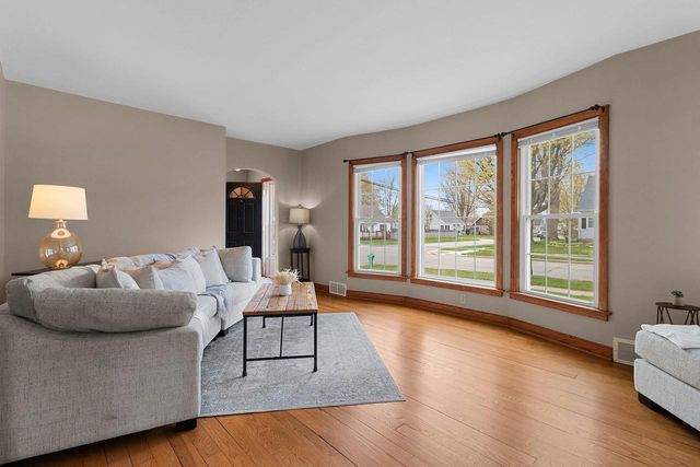 1609 W SPRING STREET, Appleton, WI 54914