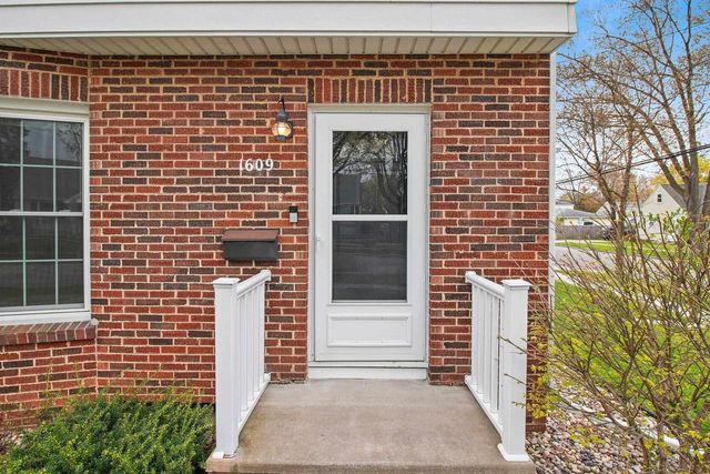 1609 W SPRING STREET, Appleton, WI 54914