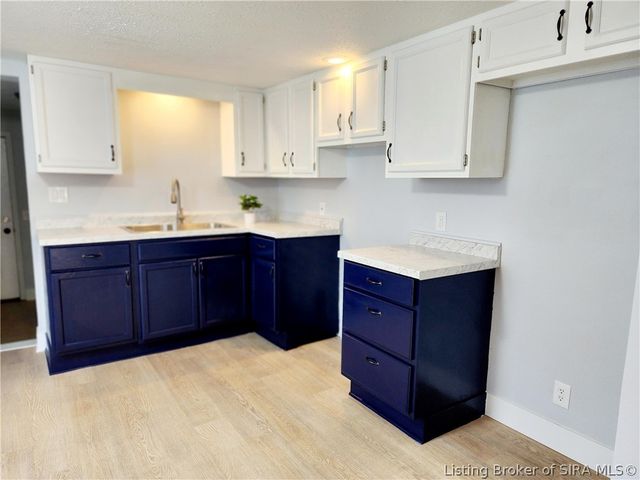 213 Starlight Drive, Clarksville, IN 47129