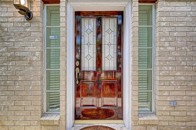 12419 Shadycrest Drive, Houston, TX 77082