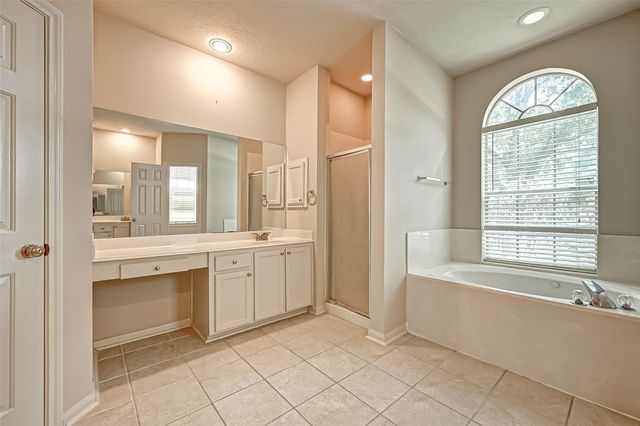 12419 Shadycrest Drive, Houston, TX 77082