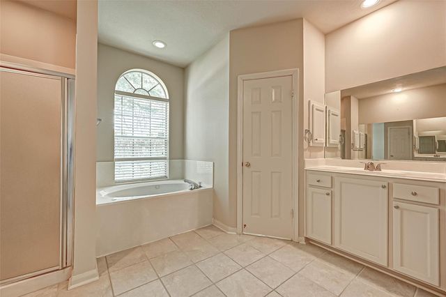 12419 Shadycrest Drive, Houston, TX 77082