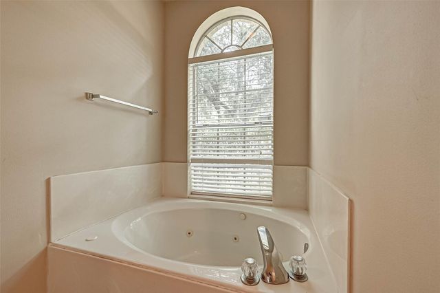 12419 Shadycrest Drive, Houston, TX 77082