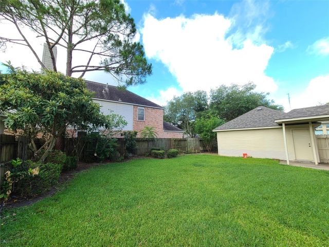 12419 Shadycrest Drive, Houston, TX 77082