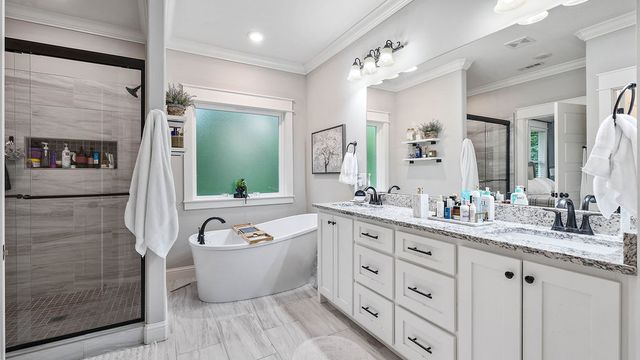 3 Donington Circle, Bella Vista, AR 72714