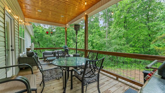 3 Donington Circle, Bella Vista, AR 72714