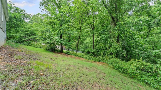 3 Donington Circle, Bella Vista, AR 72714
