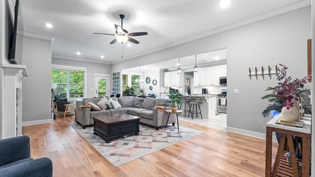 3 Donington Circle, Bella Vista, AR 72714