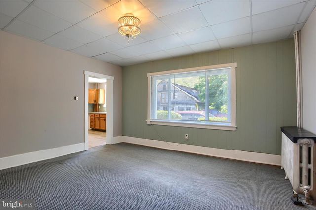 35 S HOFFMAN BLVD, Ashland, PA 17921