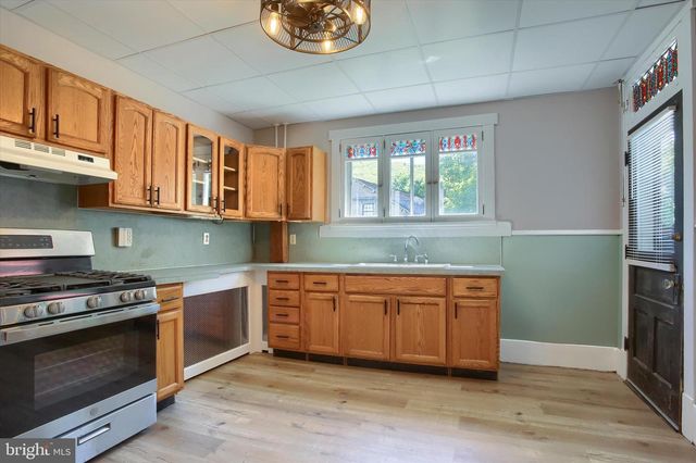 35 S HOFFMAN BLVD, Ashland, PA 17921