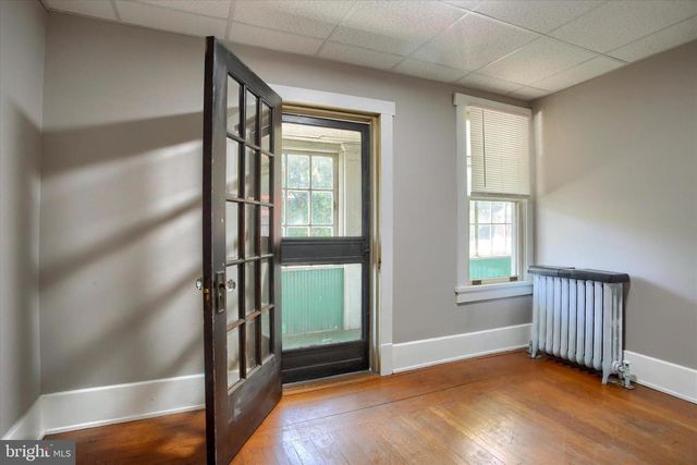 35 S HOFFMAN BLVD, Ashland, PA 17921