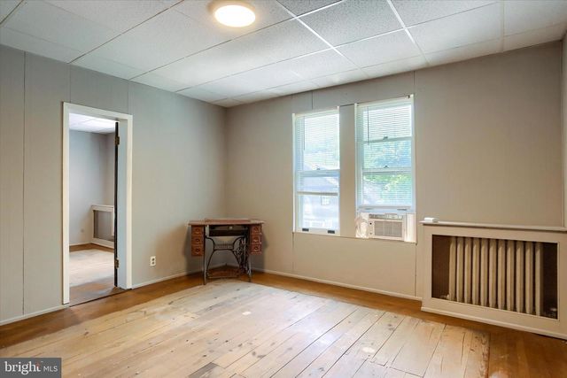 35 S HOFFMAN BLVD, Ashland, PA 17921