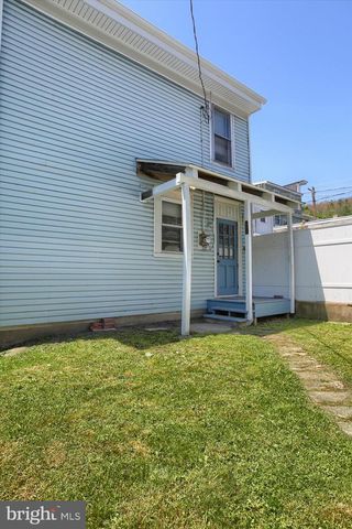 35 S HOFFMAN BLVD, Ashland, PA 17921