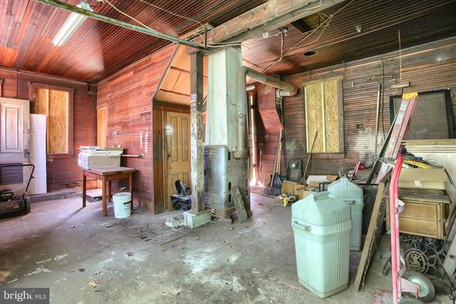 35 S HOFFMAN BLVD, Ashland, PA 17921