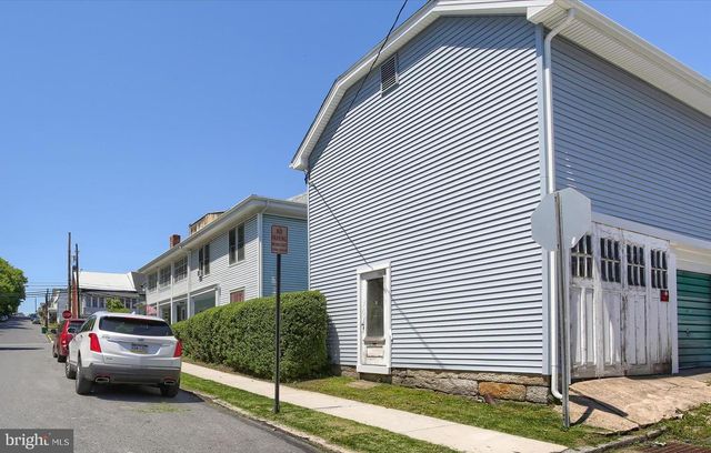 35 S HOFFMAN BLVD, Ashland, PA 17921
