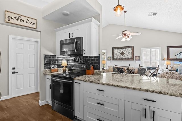 1049 LARKIN ROAD, Spring Hill, FL 34608