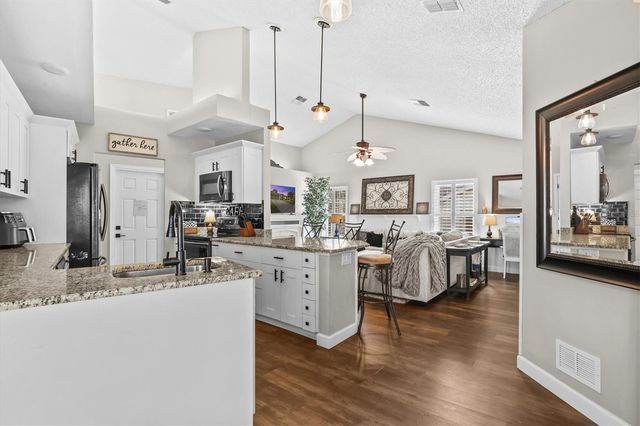 1049 LARKIN ROAD, Spring Hill, FL 34608